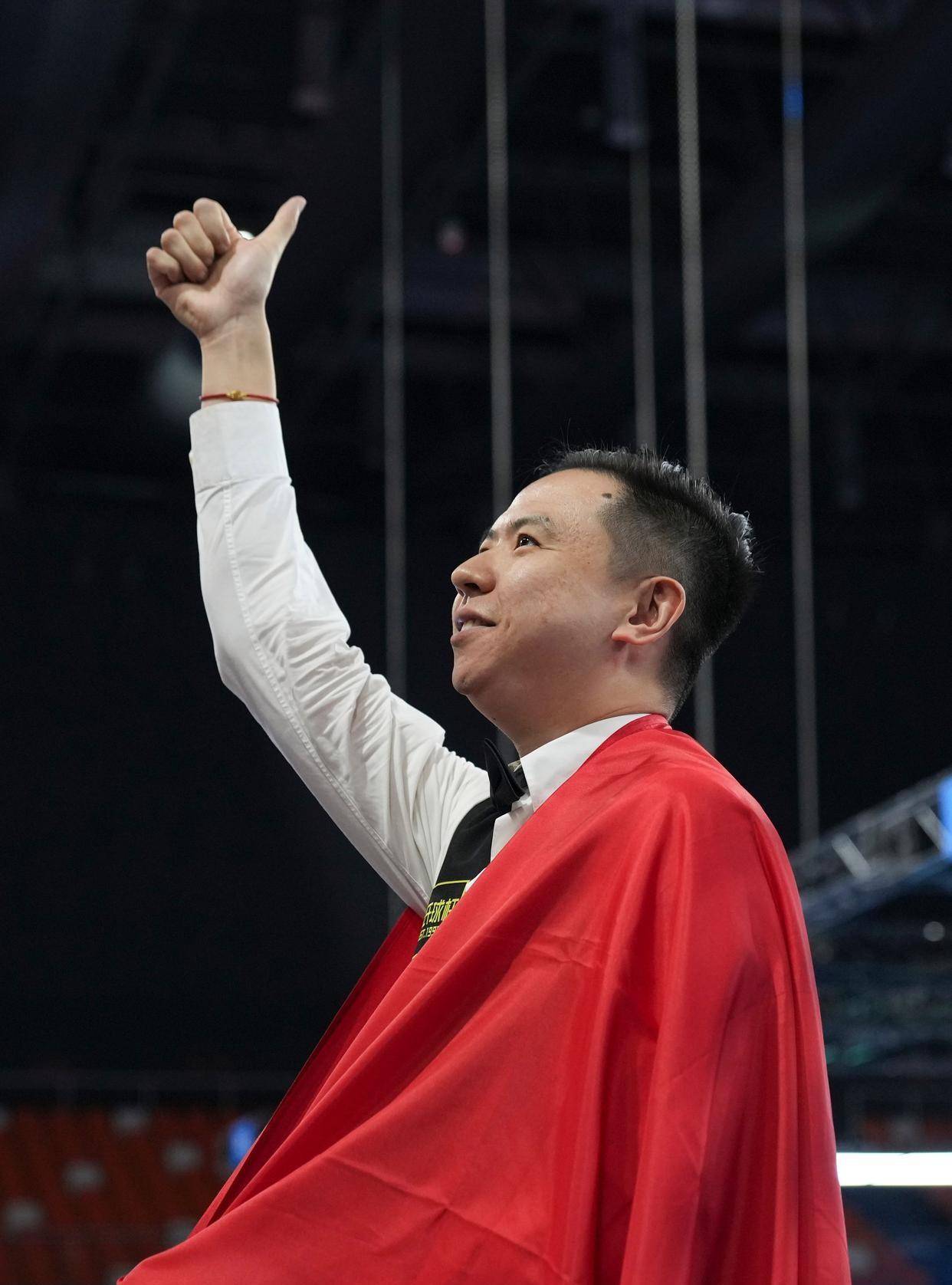 他不仅在个 他不仅在个